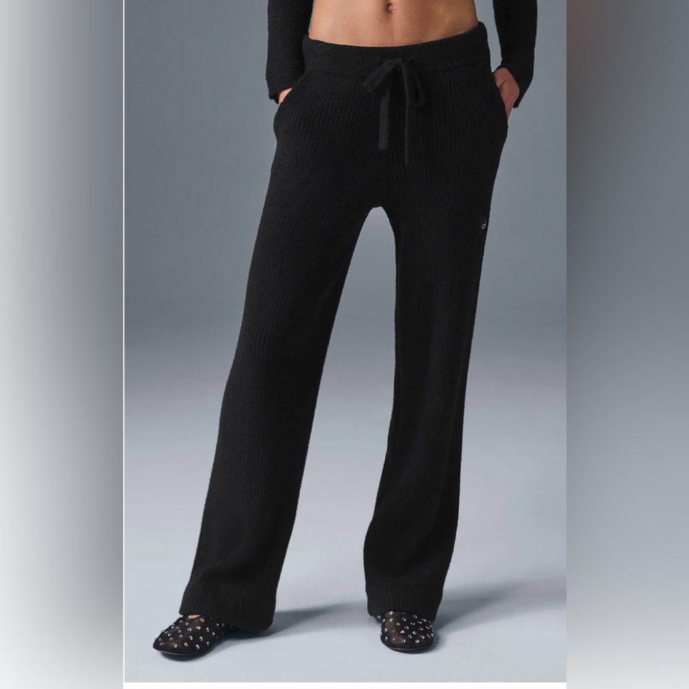 ALO Snuggle Up sweater high waist pants